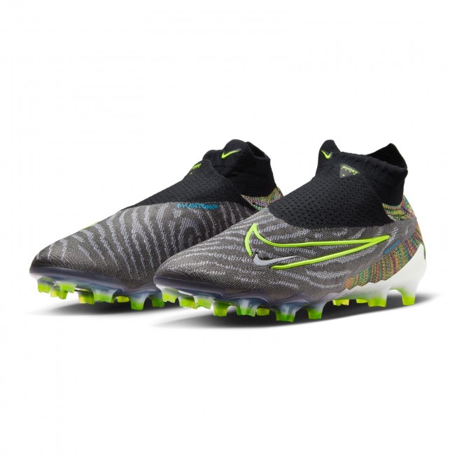 Nike dynamic 2025 fit cleats