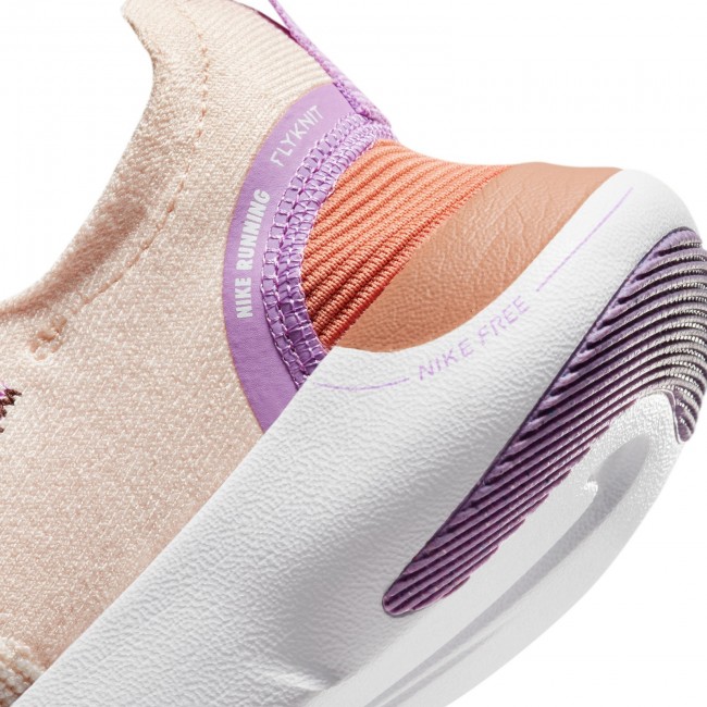 Free run pink flyknit hotsell